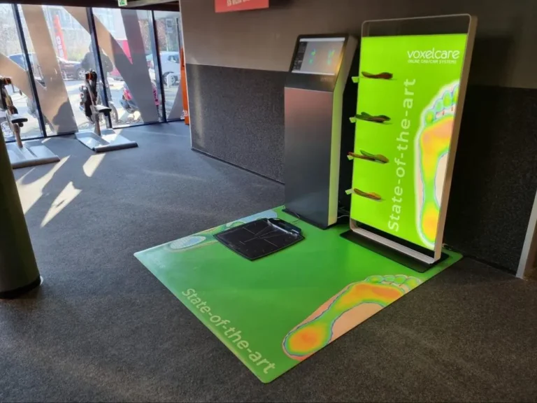 Geavanceerde Voxelcare voetscanner voor het vervaardigen van medische inlegzolen op maat.